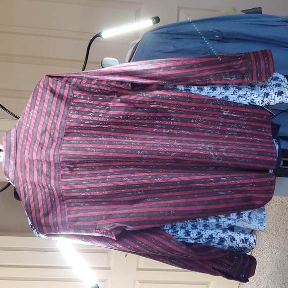 Luciano Visconti Black long-sleeved button size Medium shirt. Red,gray and black - Picture 3 of 8